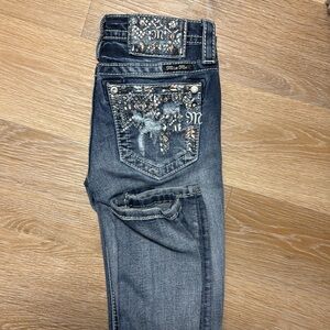 Miss me signature low rise ripped skinny jeans